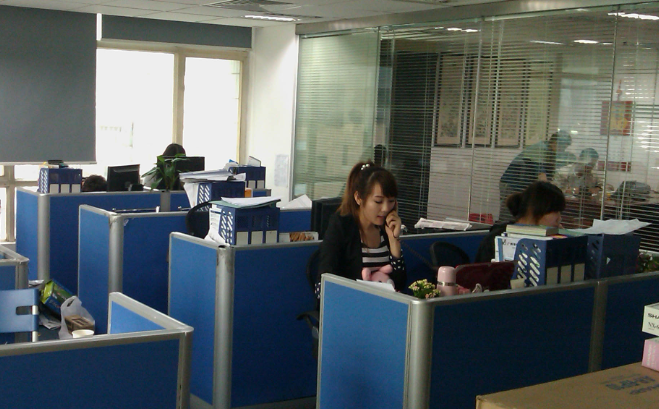 工厂安防设备选型对比：从参数到场景的实用指南
